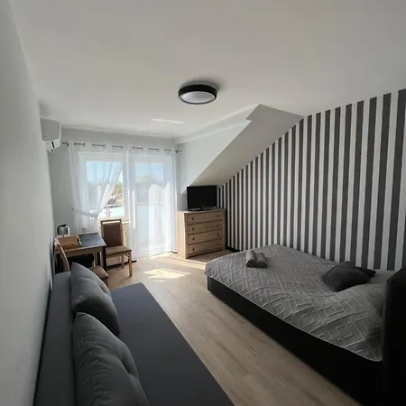 Dominik Kwatera prywatna *